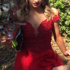 BEAUTIFUL red prom dress!!!!!